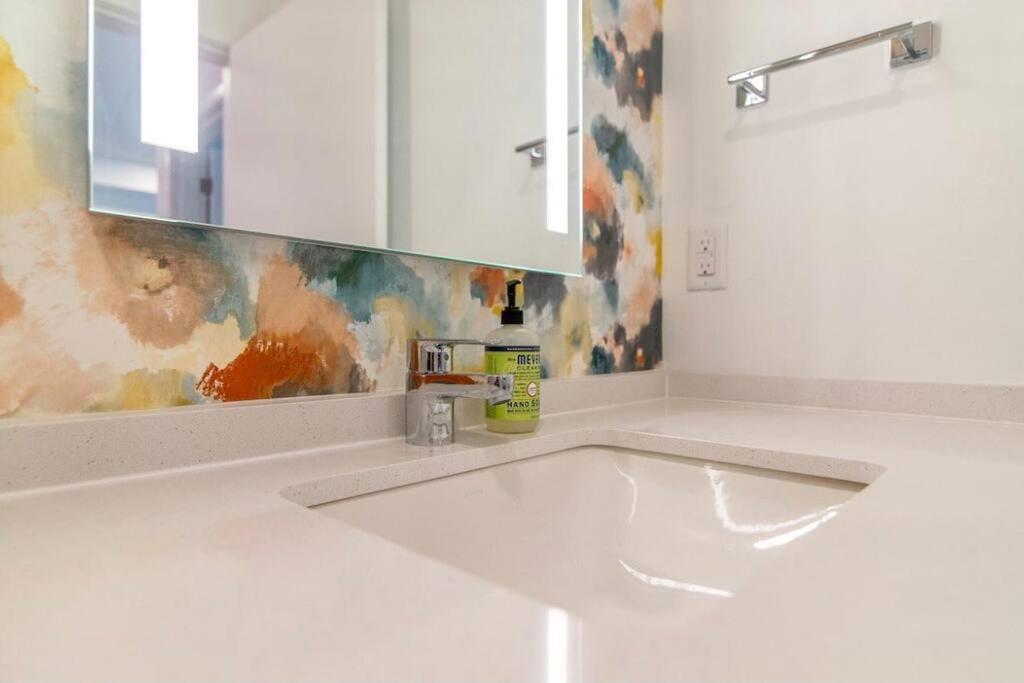 Stylish Downtown Condo W/ Pool & Parking Nashville Dış mekan fotoğraf