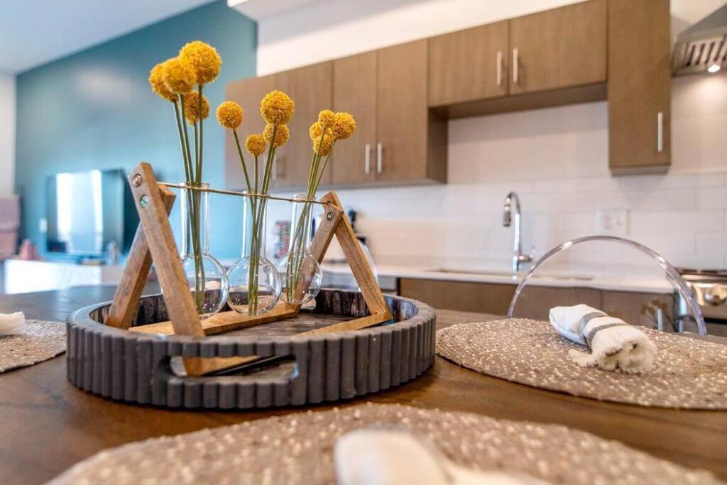 Stylish Downtown Condo W/ Pool & Parking Nashville Dış mekan fotoğraf