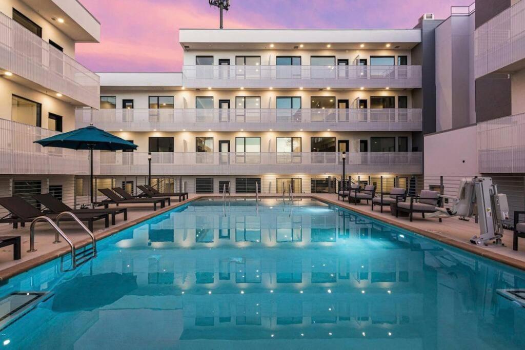 Stylish Downtown Condo W/ Pool & Parking Nashville Dış mekan fotoğraf